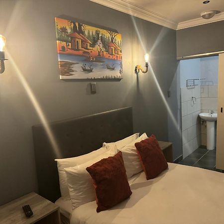Kv Luxury Guest House Йоганнесбурґ Екстер'єр фото