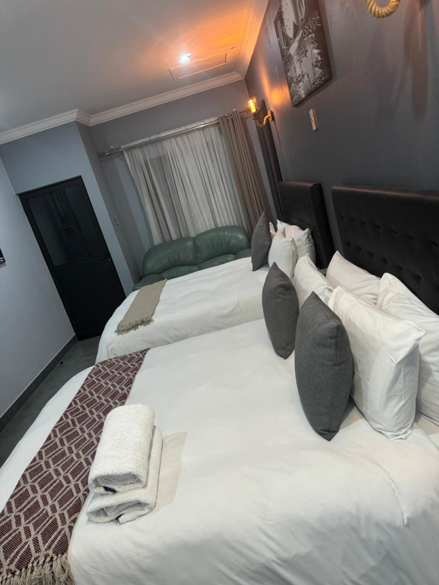 Kv Luxury Guest House Йоганнесбурґ Екстер'єр фото